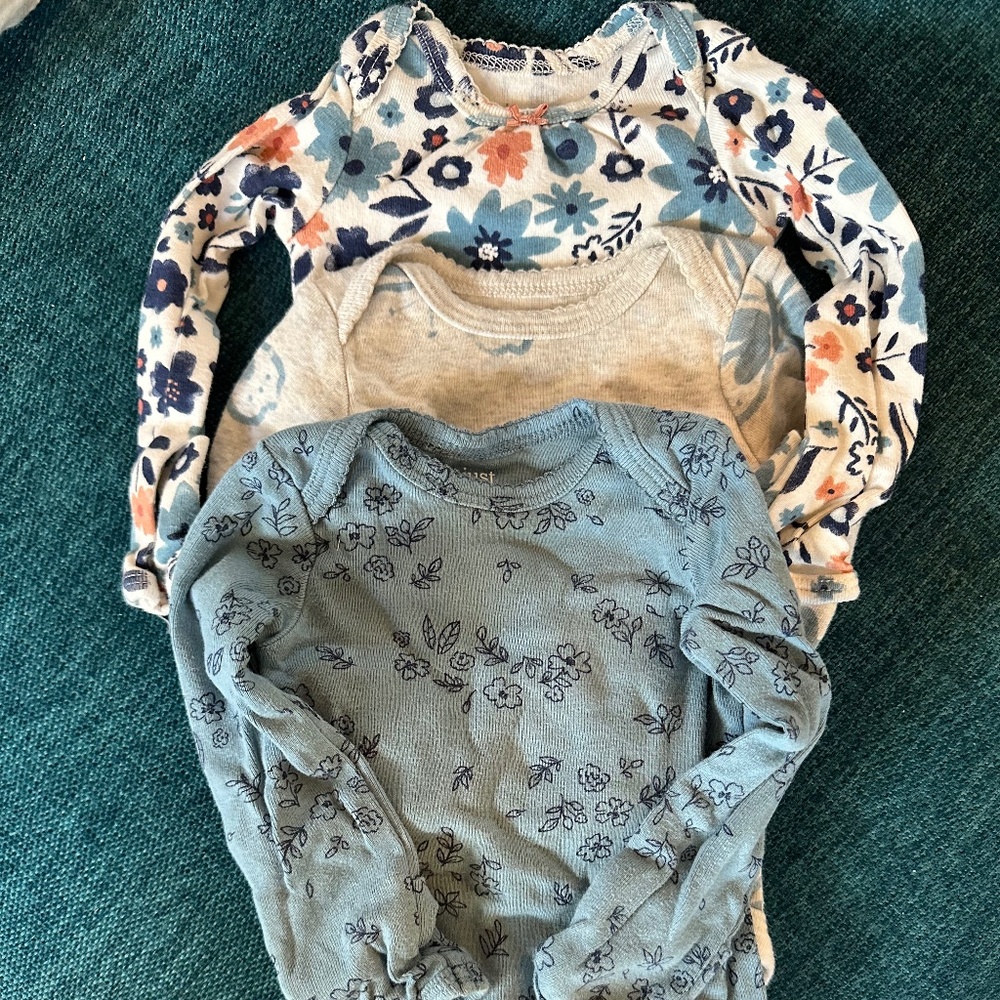 Just One You Carter's NB long sleeved body suits